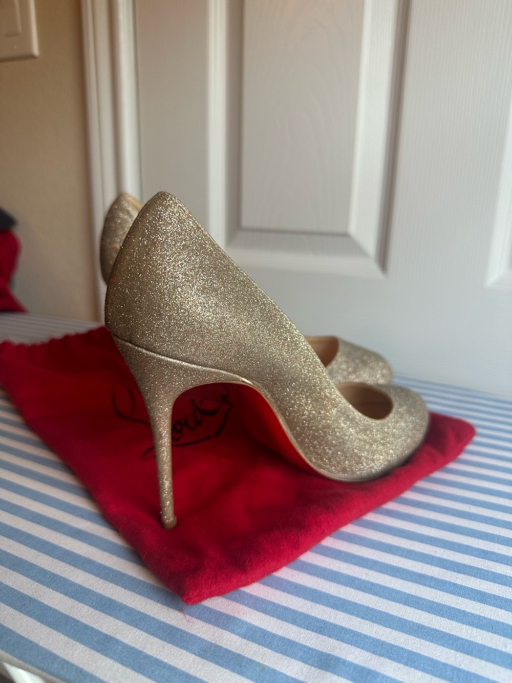 Christian Louboutin Fifi 100 Glitter Gold Stiletto Pumps New - Picture 3 of 7
